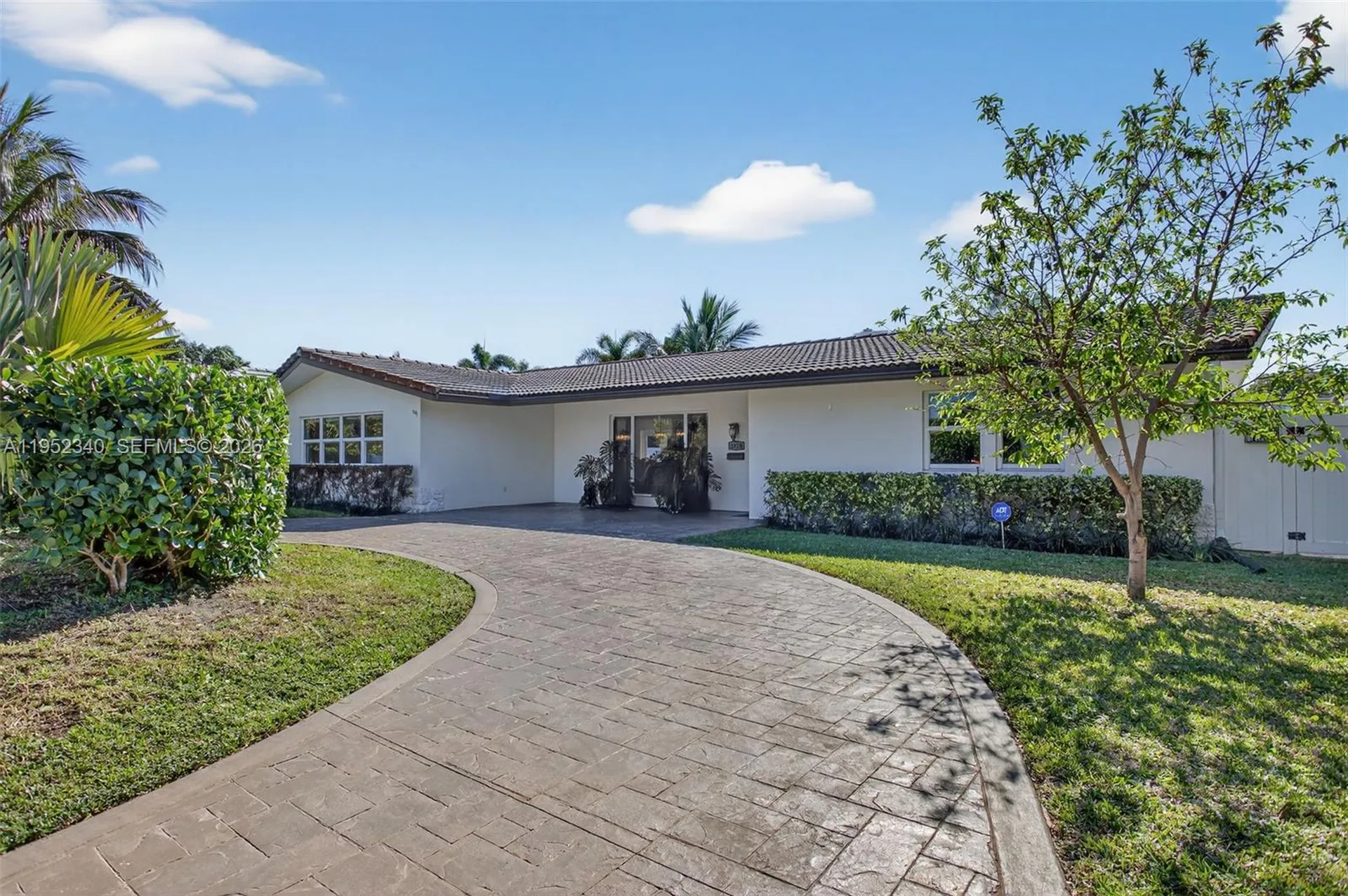 2910 NE 52nd Street Fort Lauderdale FL 33308