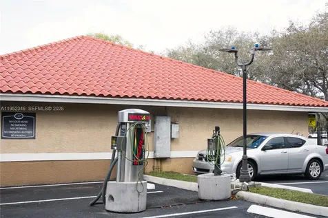 100 SW 117th Terrace Pembroke Pines FL 33025