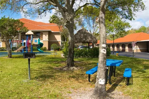 100 SW 117th Terrace Pembroke Pines FL 33025