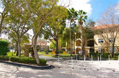 100 SW 117th Terrace Pembroke Pines FL 33025