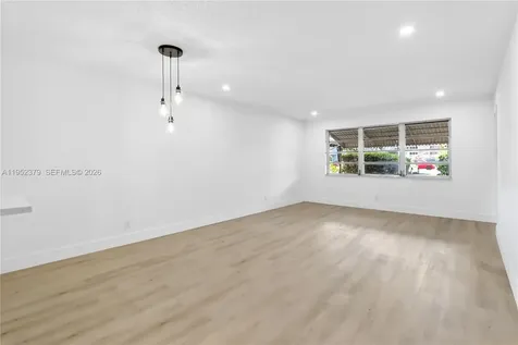 410 SE 2nd Street Hallandale Beach FL 33009