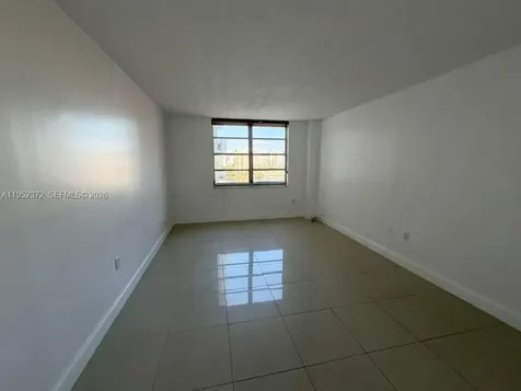 2750 NE 183rd Street Aventura FL 33160
