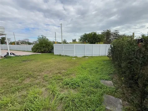 12202 SW 216th Street Miami FL 33170