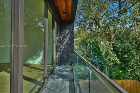 30 NE 50th Street Miami FL 33137