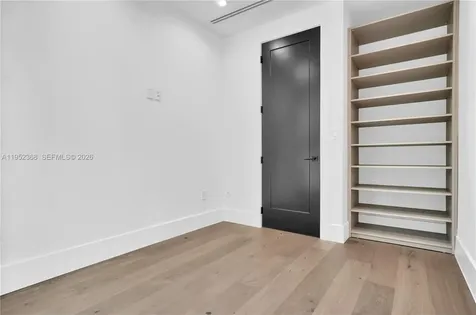 30 NE 50th Street Miami FL 33137