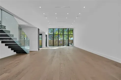 30 NE 50th Street Miami FL 33137