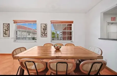 2424 NE 9th Street Fort Lauderdale FL 33304