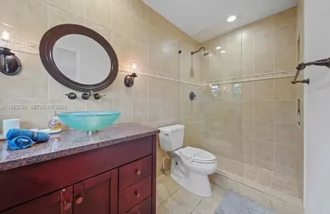 2424 NE 9th Street Fort Lauderdale FL 33304