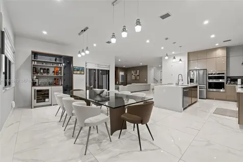 8086 NW 47th Terrace Doral FL 33166