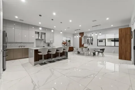 8086 NW 47th Terrace Doral FL 33166
