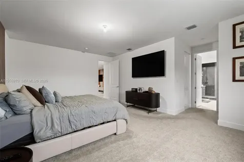 8086 NW 47th Terrace Doral FL 33166