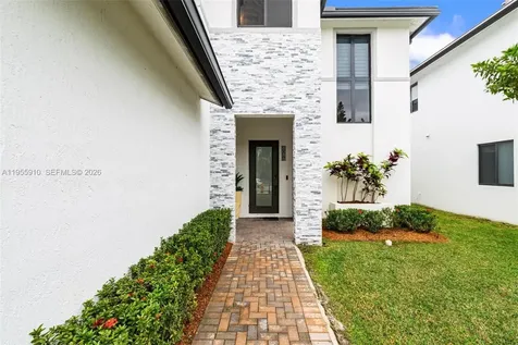8086 NW 47th Terrace Doral FL 33166
