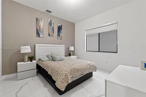 8086 NW 47th Terrace Doral FL 33166