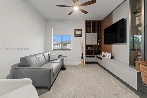 8086 NW 47th Terrace Doral FL 33166