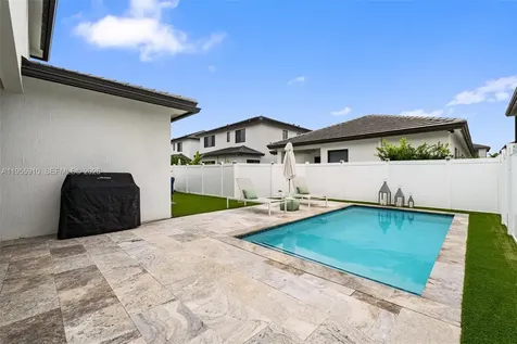 8086 NW 47th Terrace Doral FL 33166