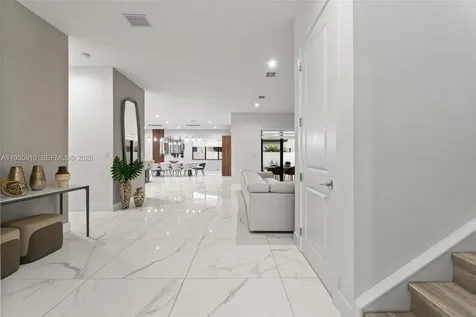 8086 NW 47th Terrace Doral FL 33166