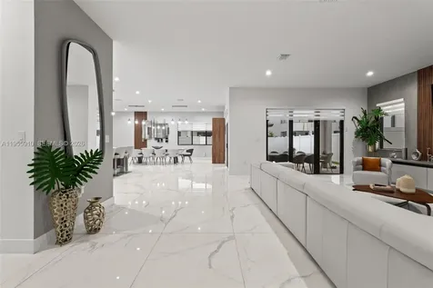 8086 NW 47th Terrace Doral FL 33166