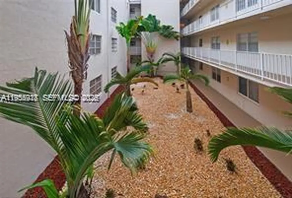 7743 SW 86th Street Miami FL 33143
