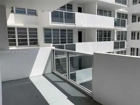 100 Lincoln Road Miami Beach FL 33139
