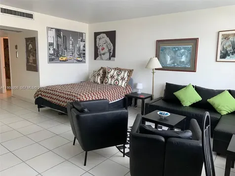100 Lincoln Road Miami Beach FL 33139