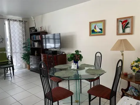 100 Lincoln Road Miami Beach FL 33139