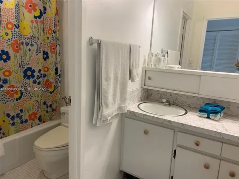 100 Lincoln Road Miami Beach FL 33139