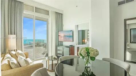 4391 Collins Avenue Miami Beach FL 33140
