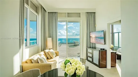 4391 Collins Avenue Miami Beach FL 33140