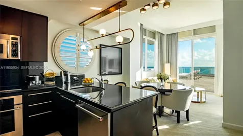 4391 Collins Avenue Miami Beach FL 33140