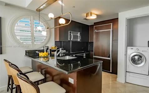 4391 Collins Avenue Miami Beach FL 33140