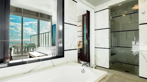4391 Collins Avenue Miami Beach FL 33140