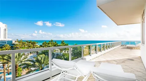 4391 Collins Avenue Miami Beach FL 33140
