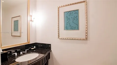 4391 Collins Avenue Miami Beach FL 33140