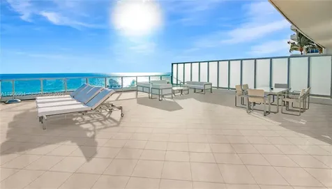 4391 Collins Avenue Miami Beach FL 33140