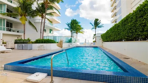 4391 Collins Avenue Miami Beach FL 33140