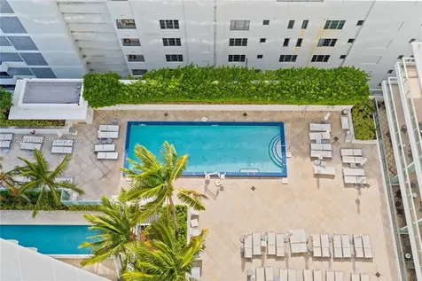 4391 Collins Avenue Miami Beach FL 33140