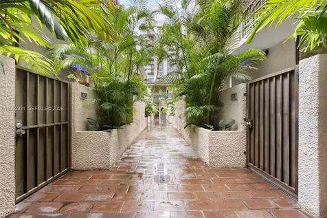 2666 Tigertail Avenue Coconut Grove FL 33133