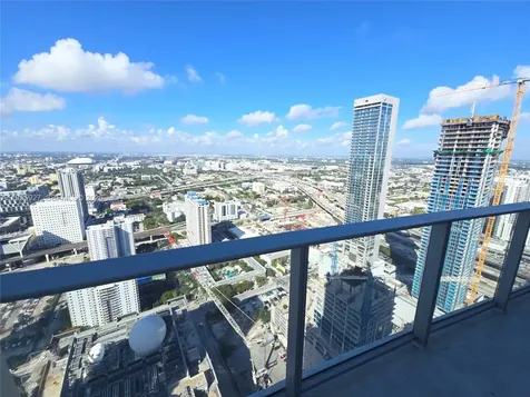 851 NE 1st Avenue Miami FL 33132