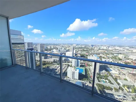 851 NE 1st Avenue Miami FL 33132