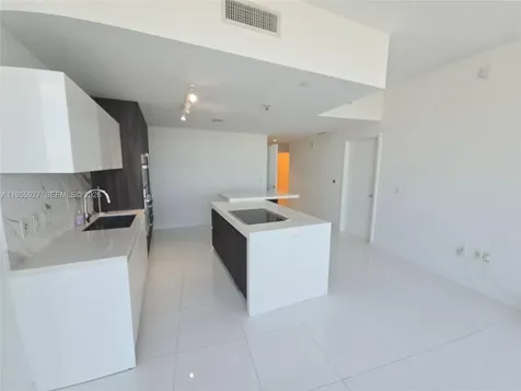 851 NE 1st Avenue Miami FL 33132
