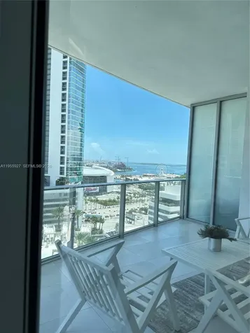851 NE 1st Avenue Miami FL 33132