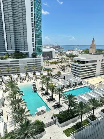 851 NE 1st Avenue Miami FL 33132