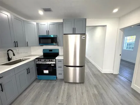 9221 Broad Manor Road Miami FL 33147