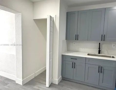 9221 Broad Manor Road Miami FL 33147