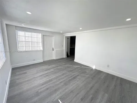 9221 Broad Manor Road Miami FL 33147