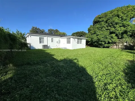 9221 Broad Manor Road Miami FL 33147