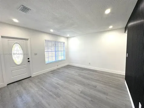 9221 Broad Manor Road Miami FL 33147