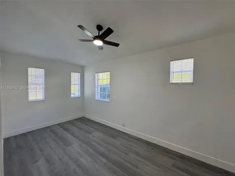 9221 Broad Manor Road Miami FL 33147
