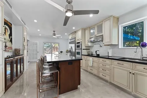 6423 SW 107th Place Miami FL 33173