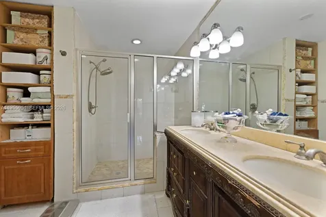 6423 SW 107th Place Miami FL 33173